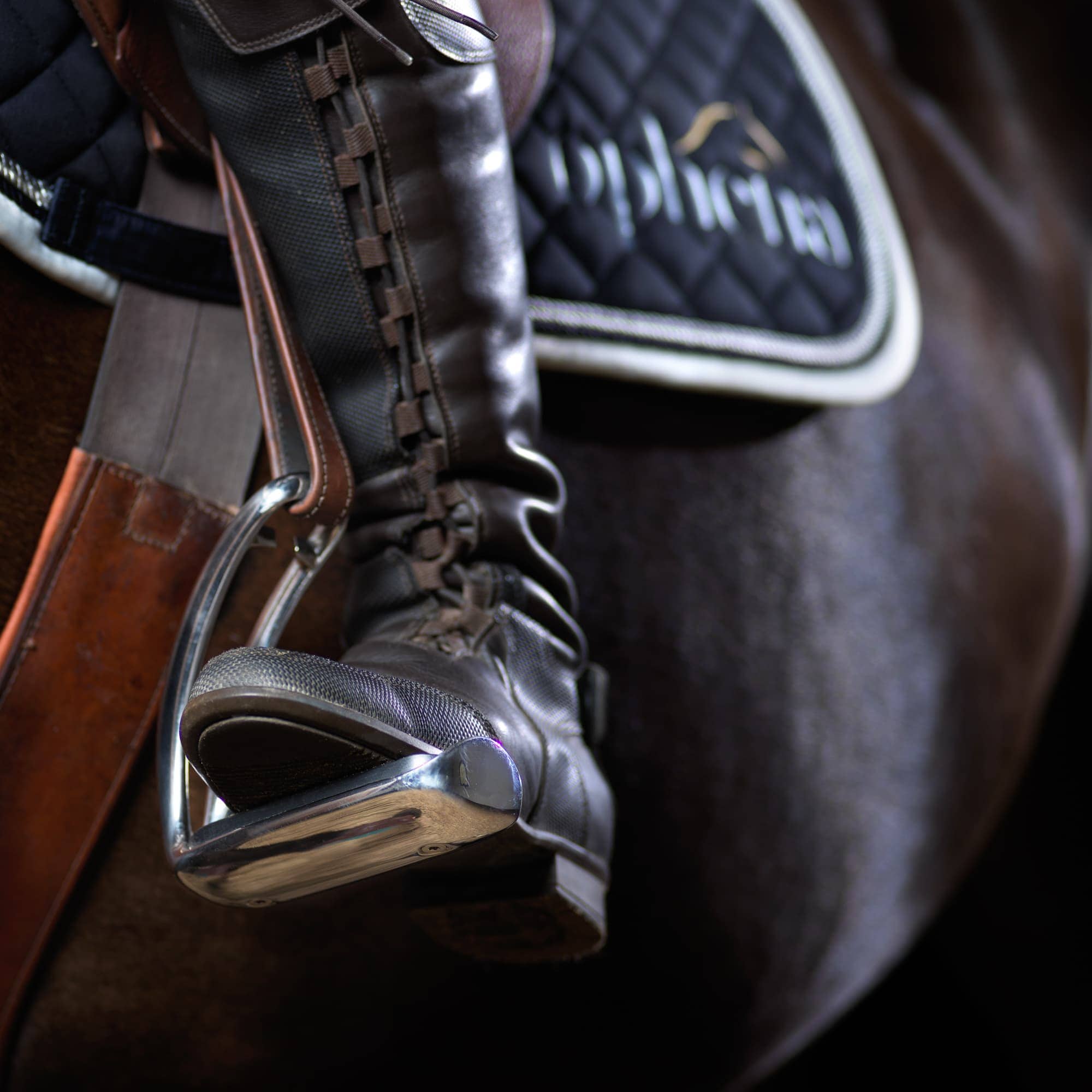 Staffe Western Saddle Tapaderos - vendute in pelle premium lavorata a mano a Staffe Western Saddle Tapaderos - vendute in pelle premium lavorata a mano a