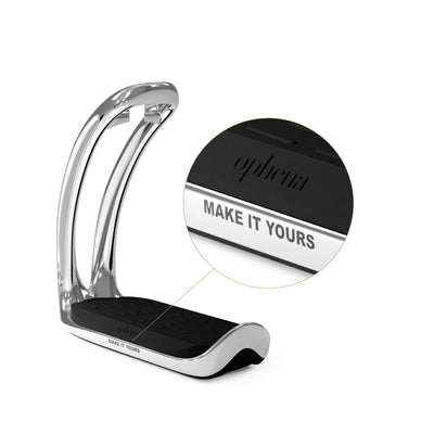 Engraving "Make it yours" on the Ophena S Silver